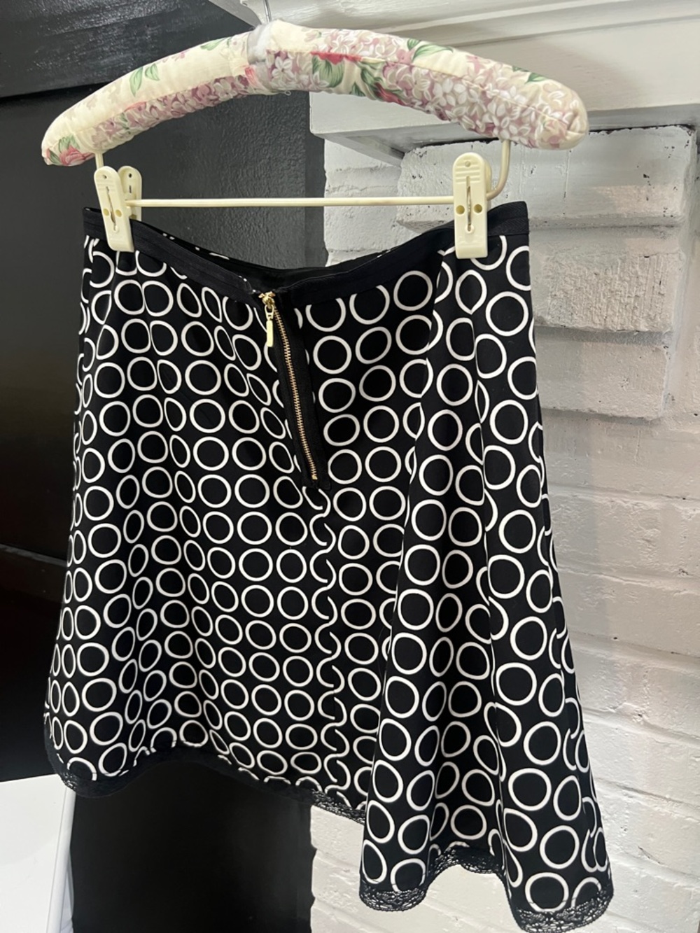 The Limited | Black with White Circle Design Mini skirt | Size 0 - Picture 5 of 5